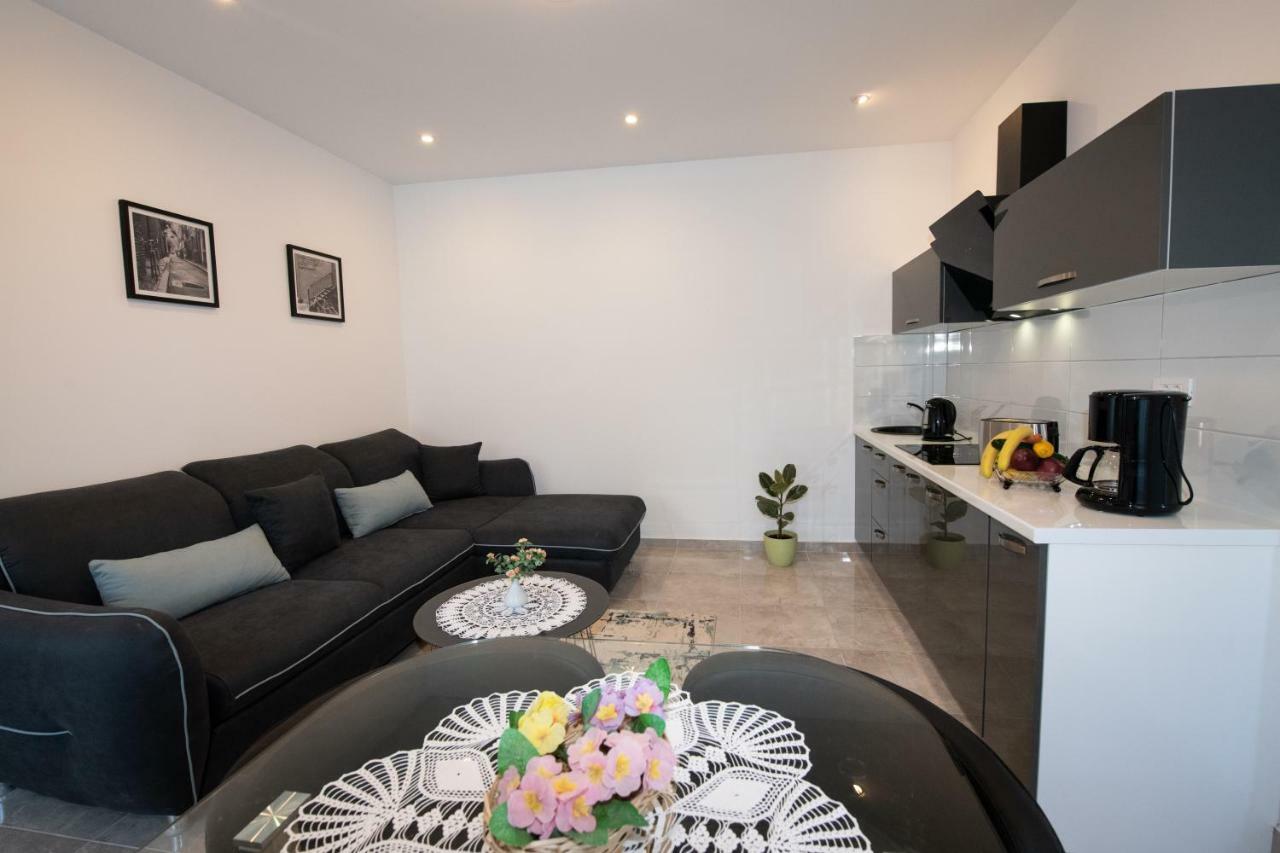 Apartment Emili Опатия Екстериор снимка